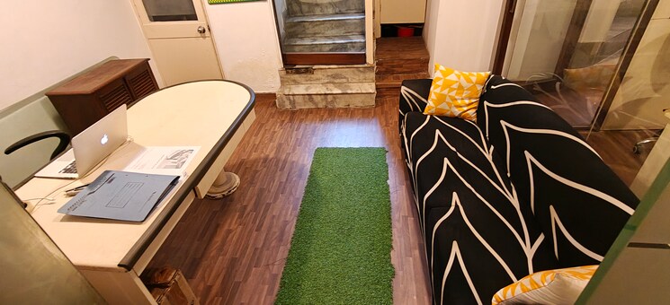 Balcony, malviya nagar Commercial Office Space 1500 Sq.Ft. In Malviya Nagar Delhi 9072889