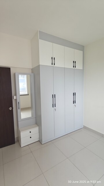 Room in 2 BHK Apartment at Puravankara Purva Zenium, Hosahalli – for Rent