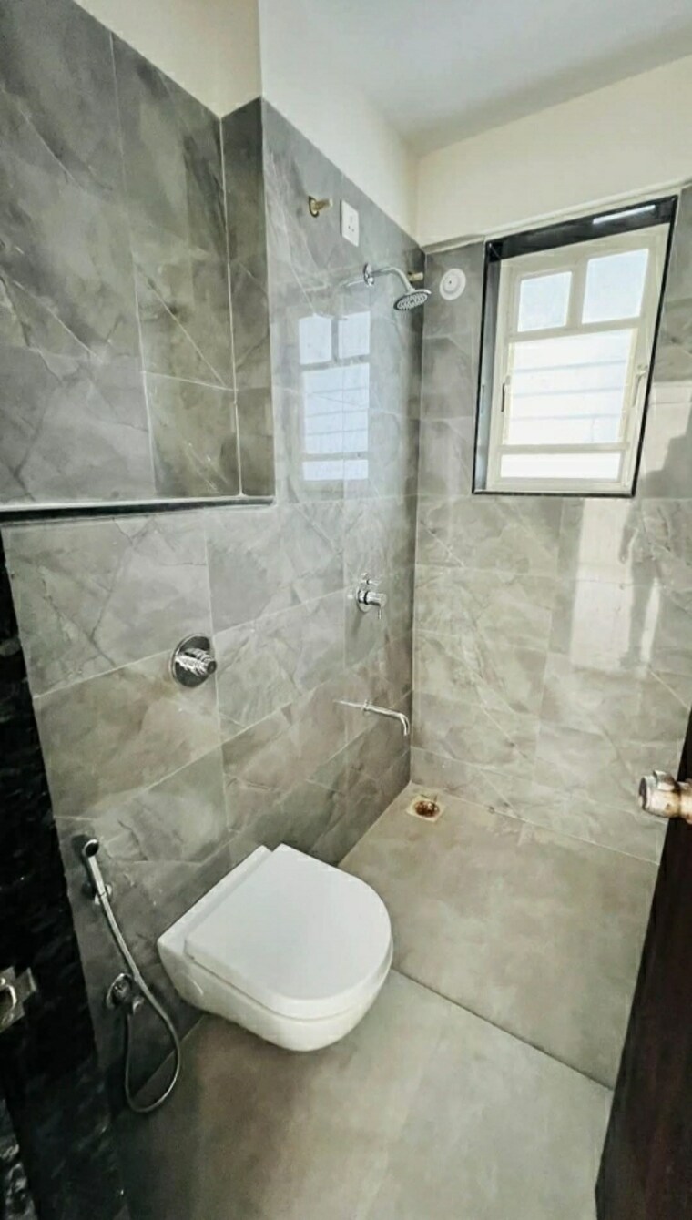 Bathroom, kalyani nagar 4 Bedroom 2700 Sq.Ft. Apartment In Kalyani Nagar Pune 9072925