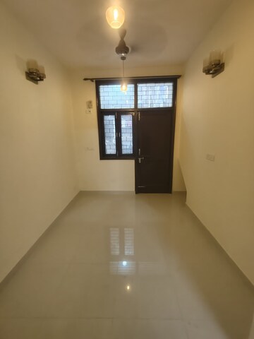 Room in 1 BHK Builder Floor at Malviya Nagar – for Sale