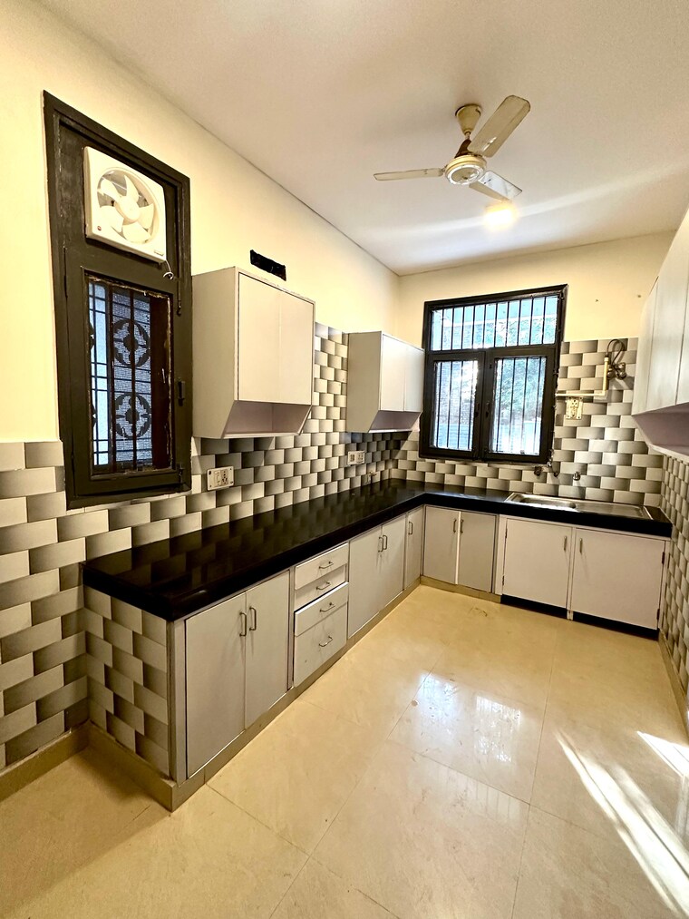 Living Room, shivalik colony 6 Bedroom 3000 Sq.Ft. Independent House In Shivalik Colony Delhi 9072945