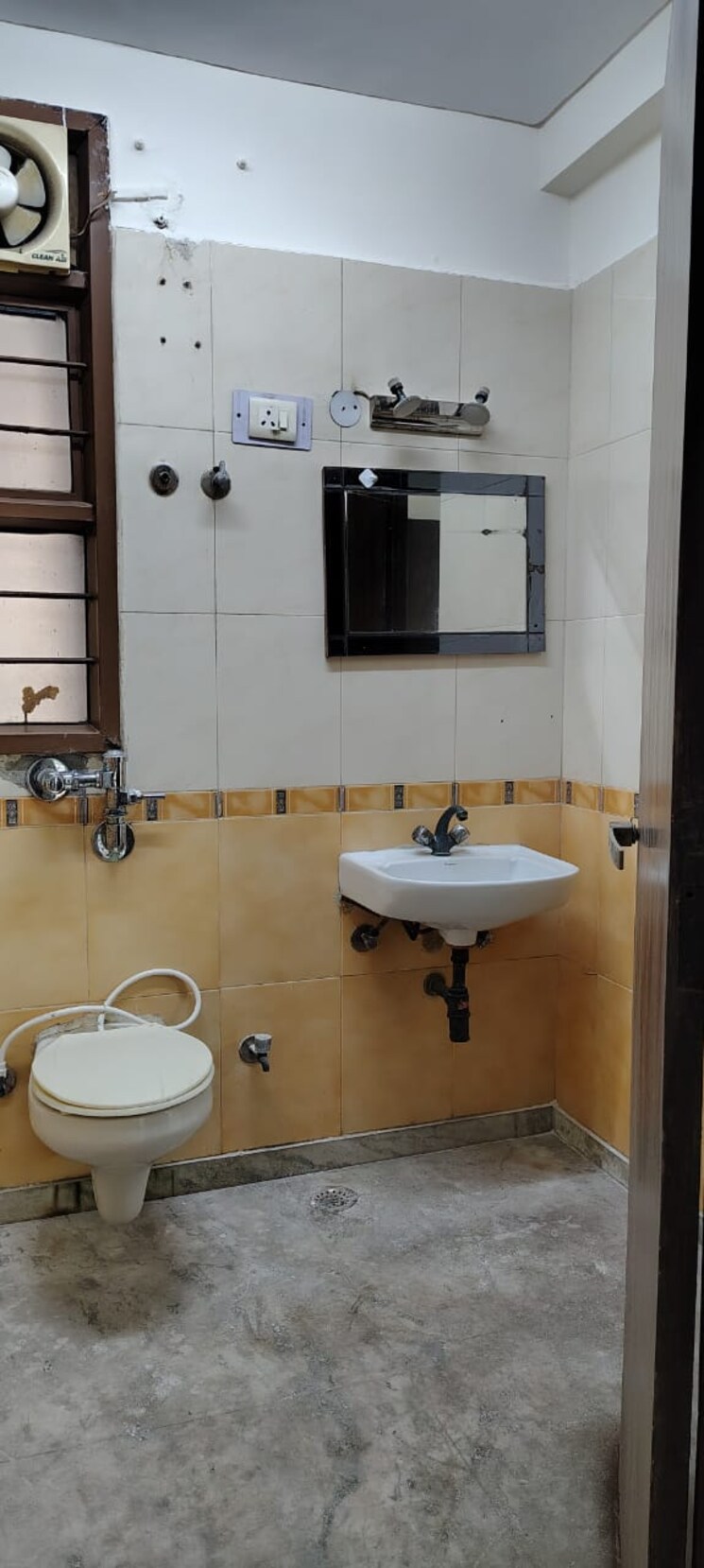Bathroom, sam-india-palm-grove-apartments 3 Bedroom 1650 Sq.Ft. Apartment In Sector 50 Noida 9072975