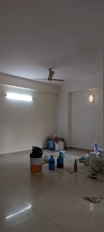 Room in 3 BHK Apartment at Sam India Palm Grove Apartments, Sector 50 – for Rent