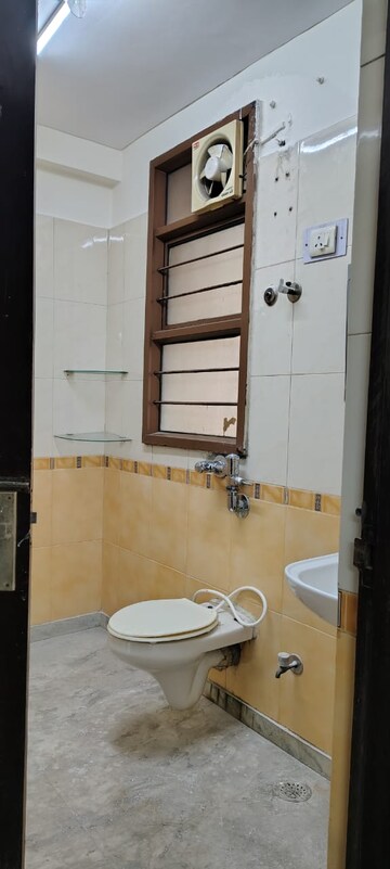 Bathroom in 3 BHK Apartment at Sam India Palm Grove Apartments, Sector 50 – for Rent