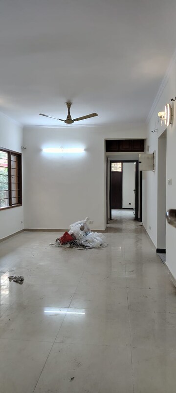Room in 3 BHK Apartment at Sam India Palm Grove Apartments, Sector 50 – for Rent