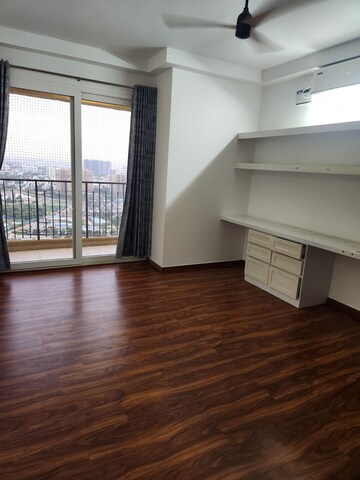 Room in 4 BHK Apartment at Bhartiya Nikoo Homes, Thanisandra Main Road – for Rent