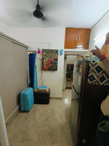 Living Room in 2.5 BHK Builder Floor at Sheikh Sarai – for Sale