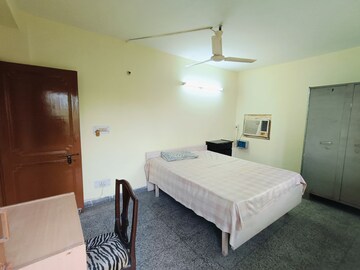 Bedroom in 1 BHK Builder Floor at Malviya Nagar – for Rent