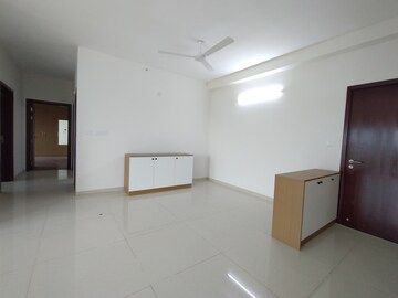 Room in 3 BHK Apartment at L&T Raintree Boulevard, Hebbal – for Rent