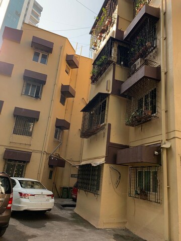Staircase in  Pg at Prabhadevi – for Rent