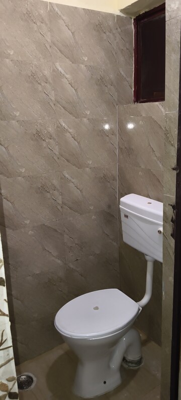 Bathroom in 1 BHK Apartment at Arawali Apartments, Sector 52 – for Rent