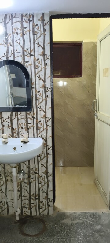 Bathroom in 1 BHK Apartment at Arawali Apartments, Sector 52 – for Rent