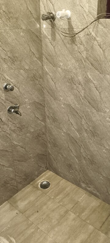 Bathroom in 1 BHK Apartment at Arawali Apartments, Sector 52 – for Rent