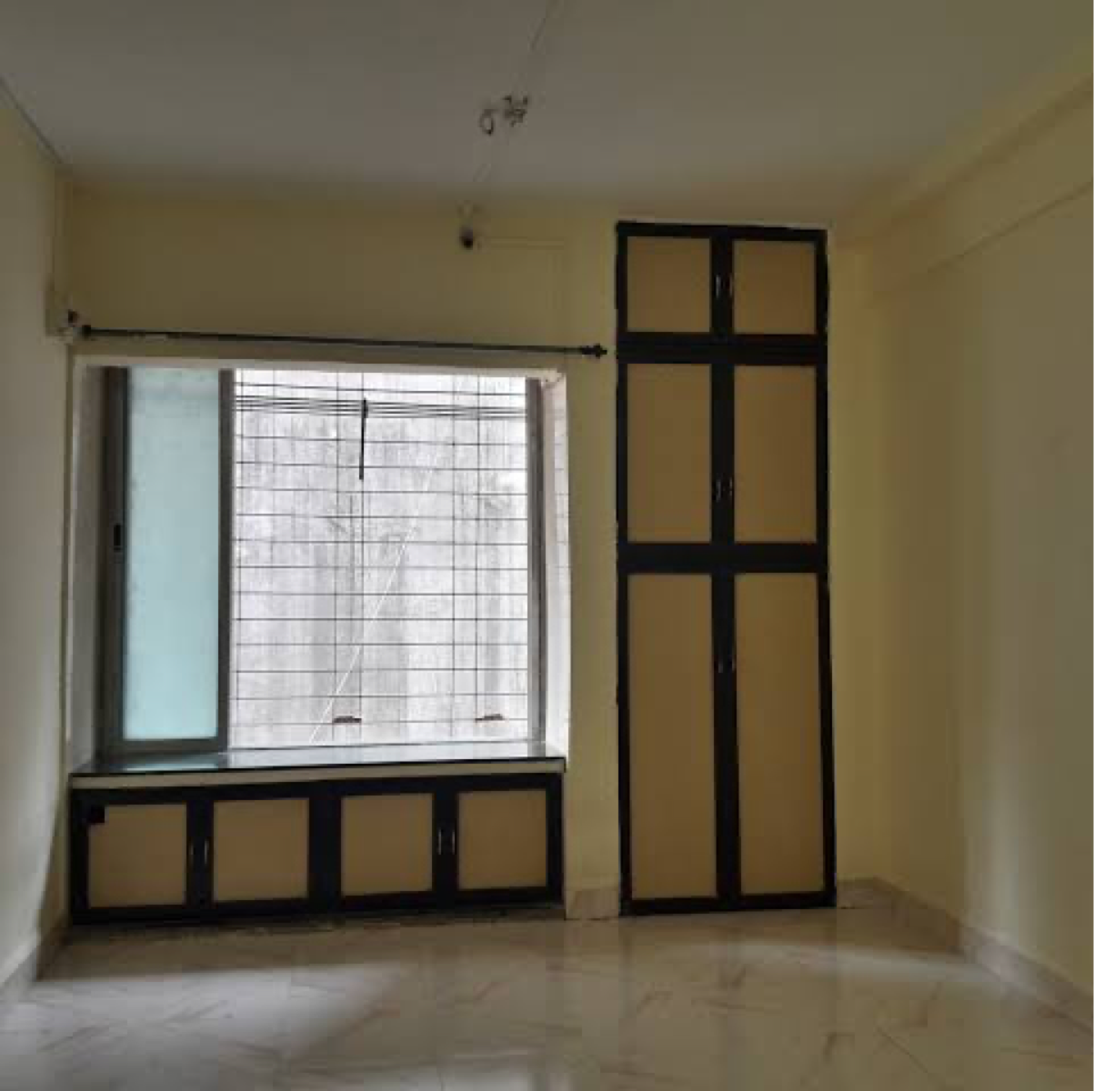 1 BHK + Extra Room Apartment For Sale in Ruparel Urbana