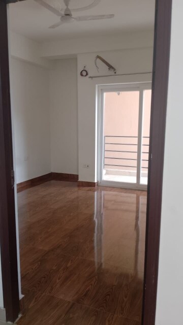 Room in 2 BHK Apartment at Onella Sai Kohinoor, Faizabad Road – for Rent
