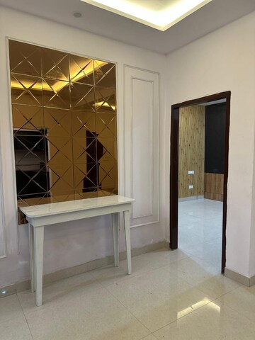 Room in 6+ BHK Independent House at Sector 6 – for Sale