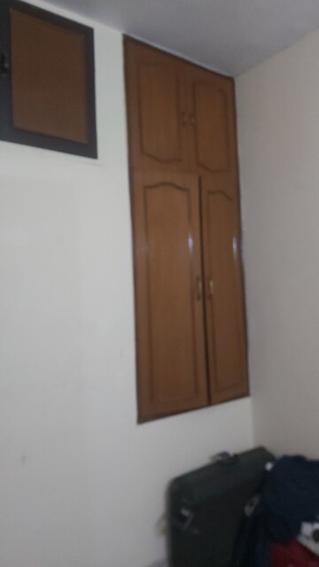 Furnished Amenities in 1.5 BHK Apartment at Uma Cooperative Society, Mayur Vihar 1 – for Rent