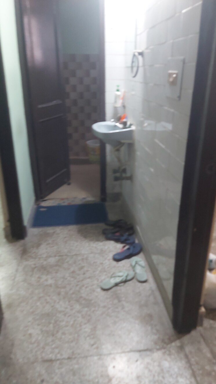 Kitchen, uma-cooperative-society 1.5 Bedroom 750 Sq.Ft. Apartment In Mayur Vihar 1 Delhi 9073117