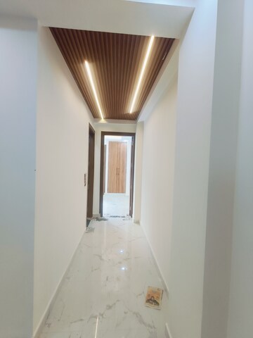 Building Lobby in 3 BHK Builder Floor at Malviya Nagar – for Rent
