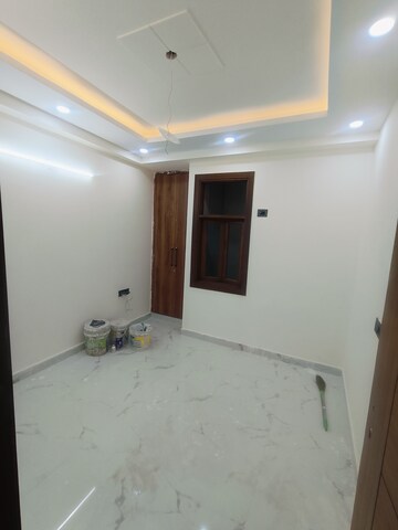 Room in 3 BHK Builder Floor at Malviya Nagar – for Rent