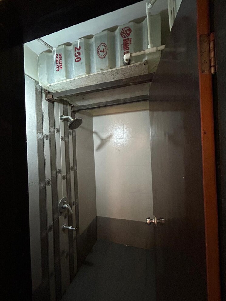 Bathroom, sonal-yogi-krishna 2 Bedroom 850 Sq.Ft. Apartment In Ulwe Navi Mumbai 9073130