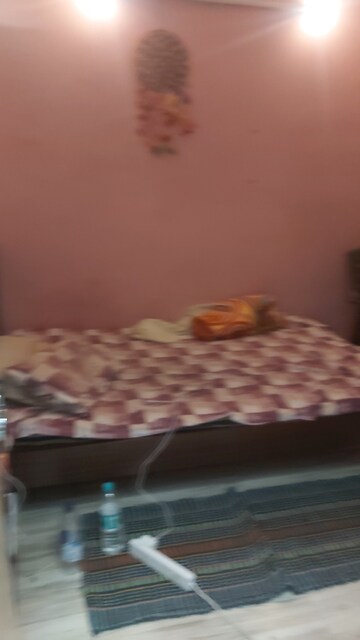 Living Room in 2.5 BHK Builder Floor at Mayur Vihar – for Rent