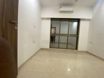 Room in 2 BHK Apartment at Platinum Corporation, Andheri West – for Rent
