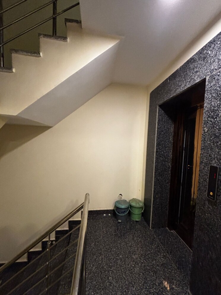 undefined, freedom fighters enclave 2 Bedroom 900 Sq.Ft. Apartment In Freedom Fighters Enclave Delhi 9073133