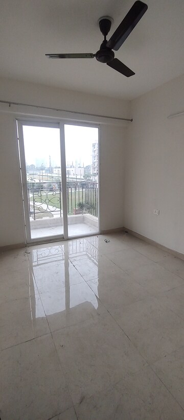 2 BHK Apartment For Rent in Signature The Millennia 2, Sector 37d
