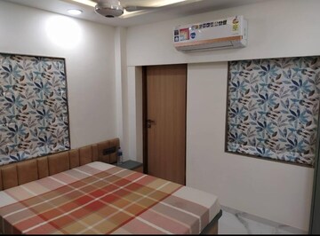 Bedroom in 2 BHK Apartment at Venus CHS Andheri, Andheri West – for Rent
