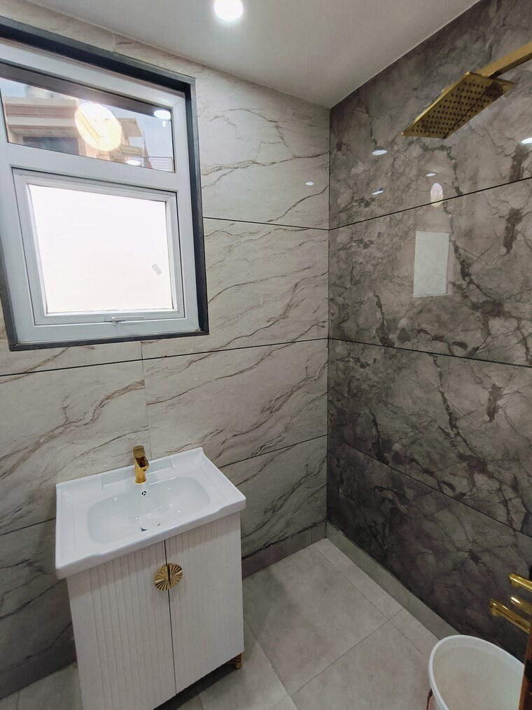 Bathroom, malviya nagar 2 Bedroom 1000 Sq.Ft. Builder Floor In Malviya Nagar Delhi 9073150