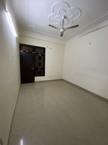 Room in 3 BHK Independent House at Gomti Nagar – for Rent