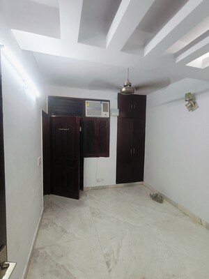 Room in 2 BHK Builder Floor at Malviya Nagar – for Rent