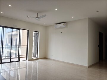 Room in 3 BHK Apartment at Century Ethos, Hebbal – for Rent