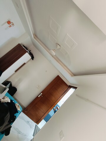 Furnished Amenities in 3 BHK Builder Floor at Malviya Nagar – for Rent