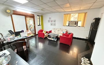 2 BHK Builder Floor For Rent in Nehru Enclave