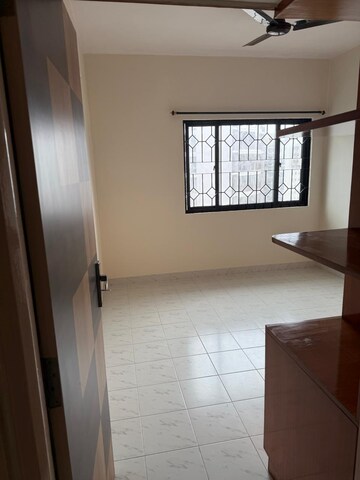 Room in 2 BHK Apartment at LnT Realty South City, Bannerghatta Road – for Rent