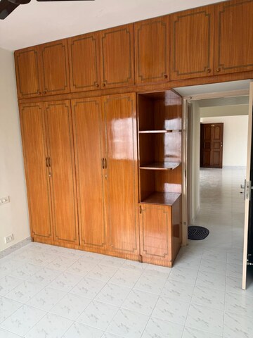 Room in 2 BHK Apartment at LnT Realty South City, Bannerghatta Road – for Rent