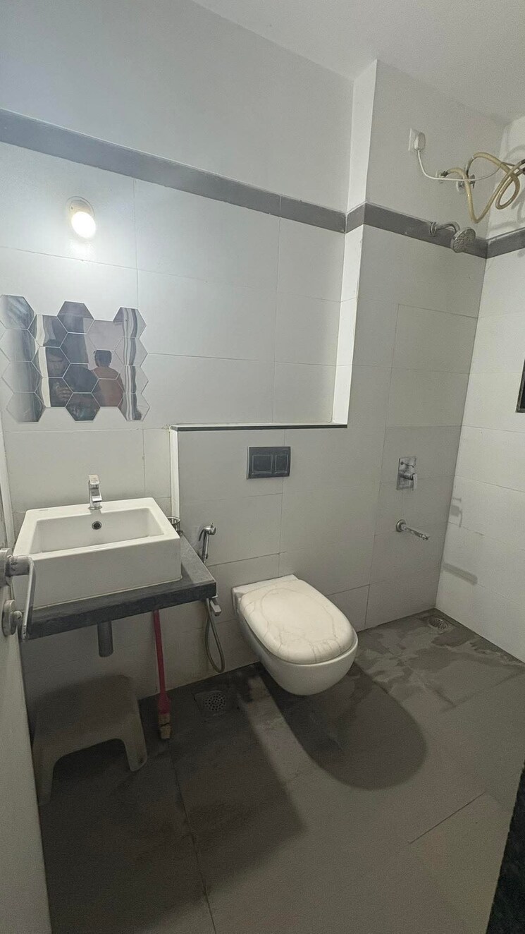 Bathroom, andheri west 3 Bedroom 1200 Sq.Ft. Apartment In Andheri West Mumbai 9073208