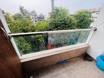 Balcony in 4 BHK Builder Floor at Sector 52 – for Rent