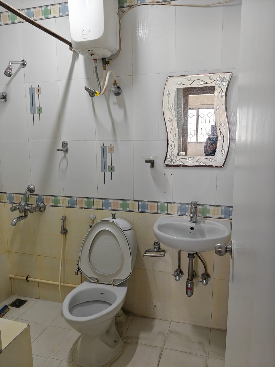 3 BHK Apartment For Rent in LnT Realty South City