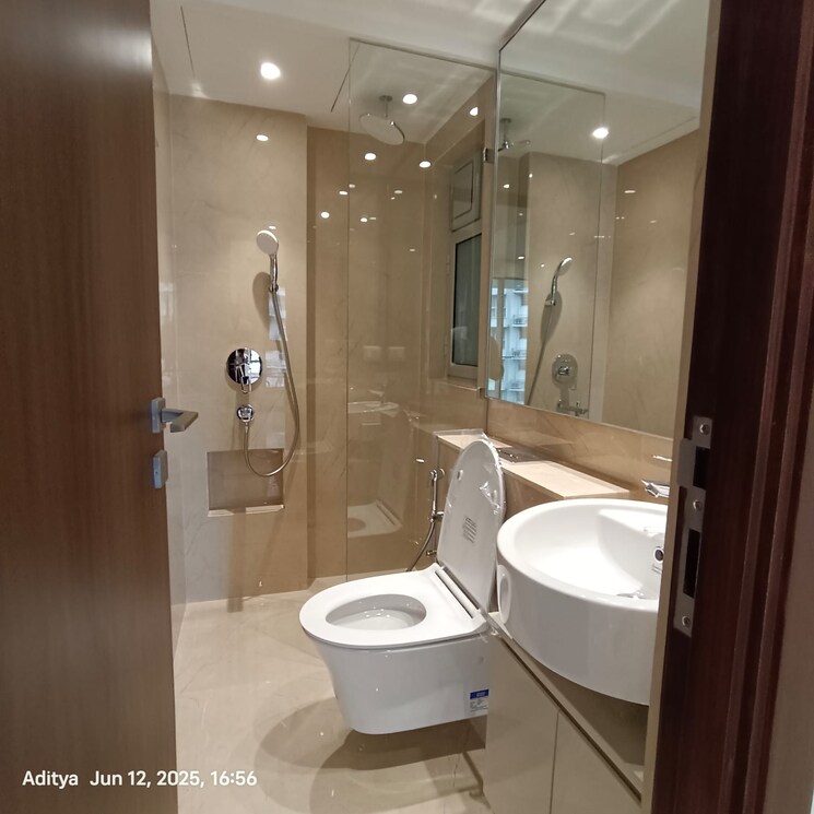 Bathroom, hiranandani-highland 3 Bedroom 785 Sq.Ft. Apartment In Powai Mumbai 9073241