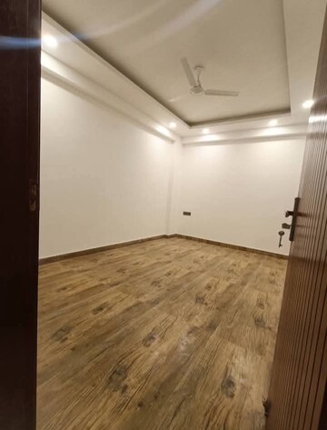 Master Bedroom in 3 BHK Builder Floor at Saket – for Rent