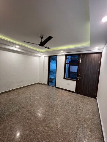 Room in 3 BHK Apartment at Ardee City, Sector 52 – for Rent