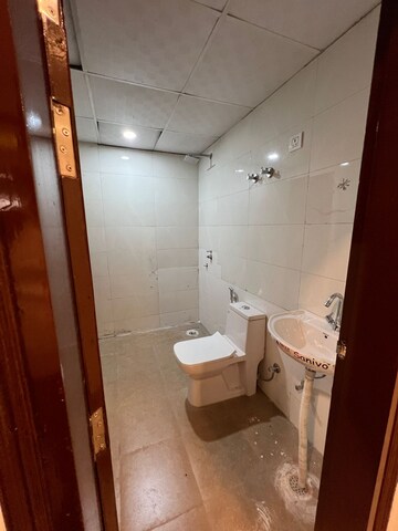 Bathroom in 3 BHK Apartment at Ardee City, Sector 52 – for Rent