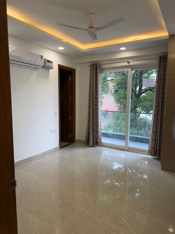 Room in 3 BHK Apartment at Ardee City, Sector 52 – for Rent