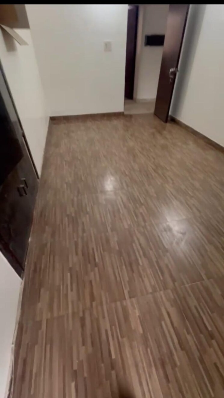 Room, mayur vihar phase 1 3 Bedroom 1450 Sq.Ft. Apartment In Mayur Vihar Phase 1 Delhi 9073257