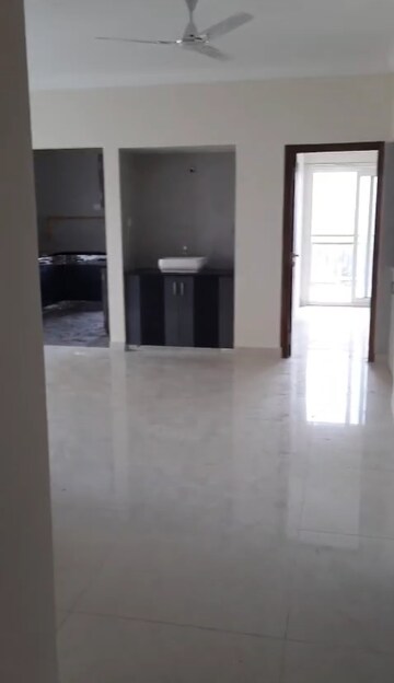 Room in 3 BHK Apartment at Silpa RV dharmista, Miyapur – for Rent
