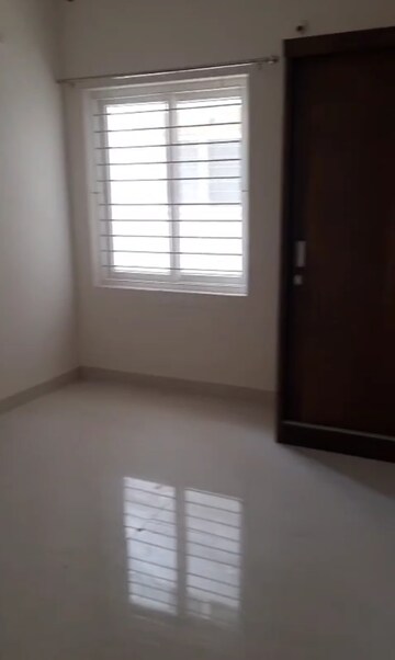 Room in 3 BHK Apartment at Silpa RV dharmista, Miyapur – for Rent