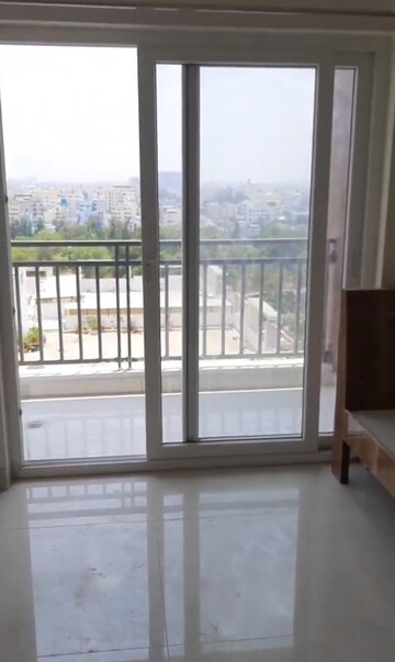 Room in 3 BHK Apartment at Silpa RV dharmista, Miyapur – for Rent
